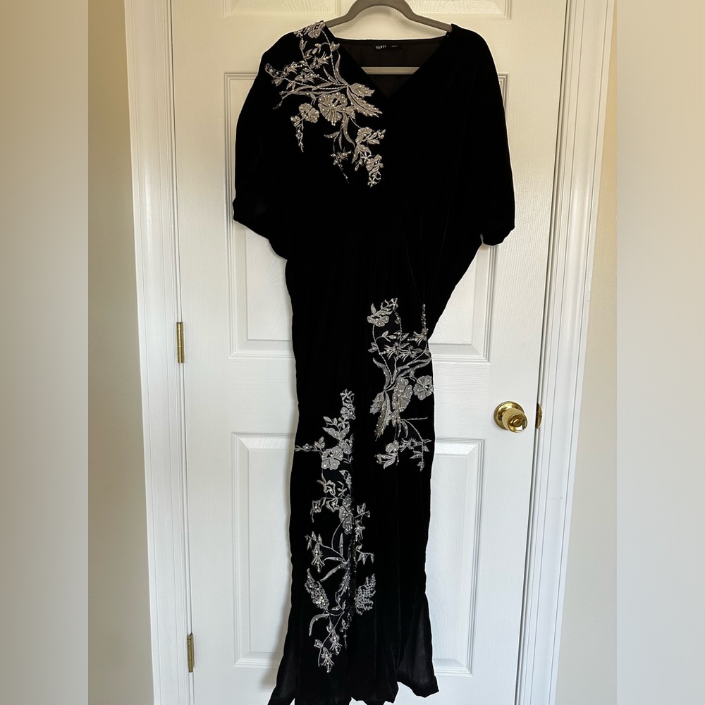 Vanya black velvet embellished pearl kaftan